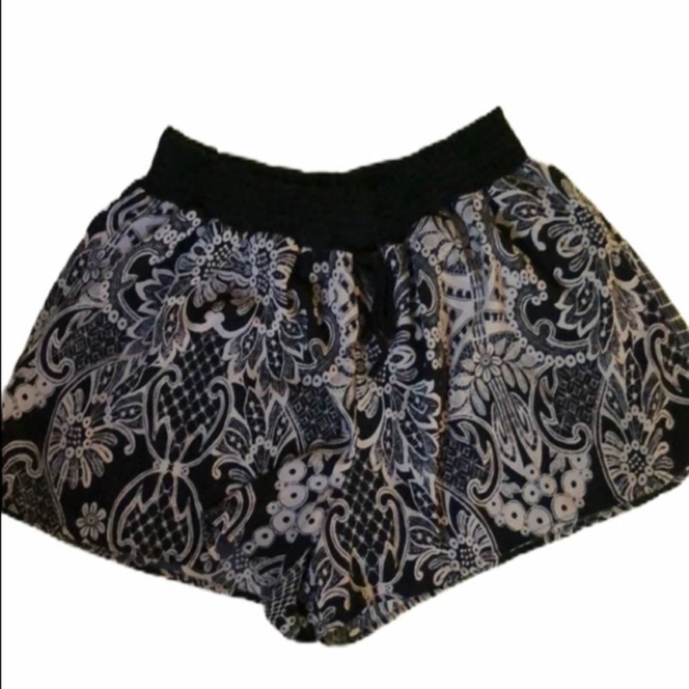 Kaitlyn Shorts‎